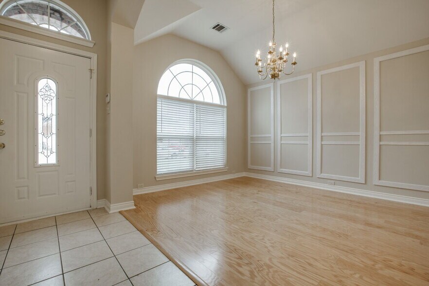 Building Photo - 1407 Oxford Dr