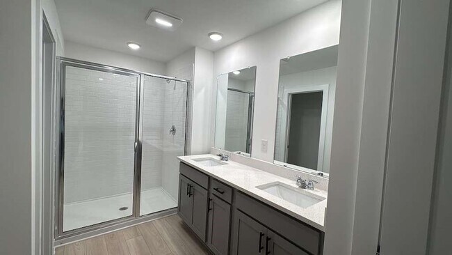 Building Photo - 183 Redbud Rd