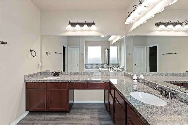 Building Photo - 2814 Palm Harbour Dr