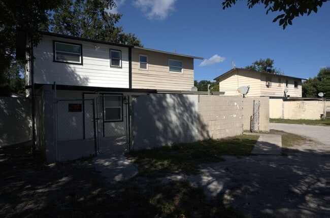 Building Photo - 810 W Anderson St