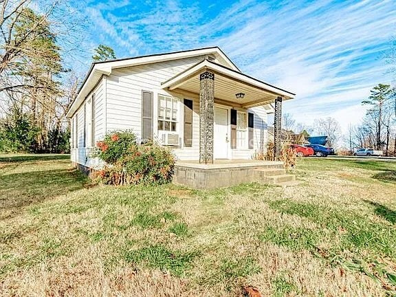 Building Photo - 1235 Roberts St