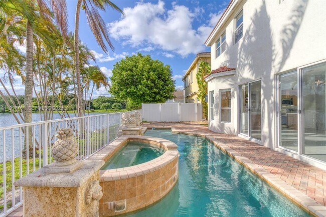 Building Photo - 5363 SW 38th Ave