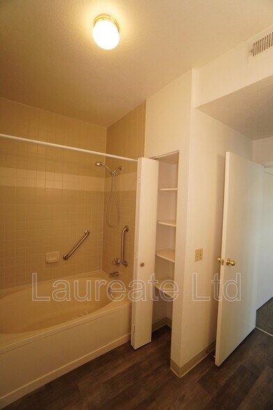 Building Photo - 4760 S Wadsworth Blvd