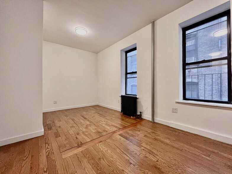Building Photo - 611 W 137th St