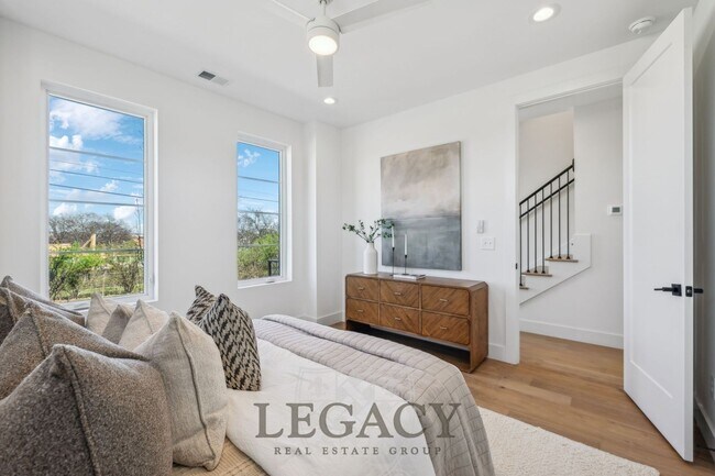 Building Photo - 1200 Phillips St