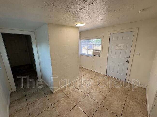 Building Photo - 38745 1/2 Campbell Dr