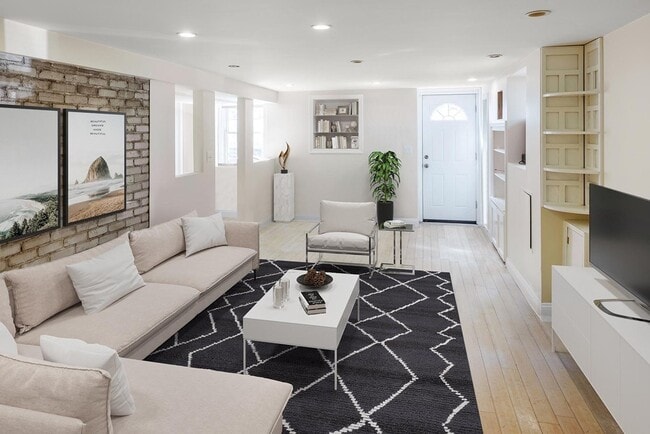 Building Photo - 22 Embassy Rd