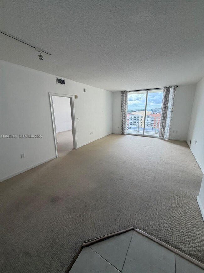 Building Photo - 18800 NE 29th Ave