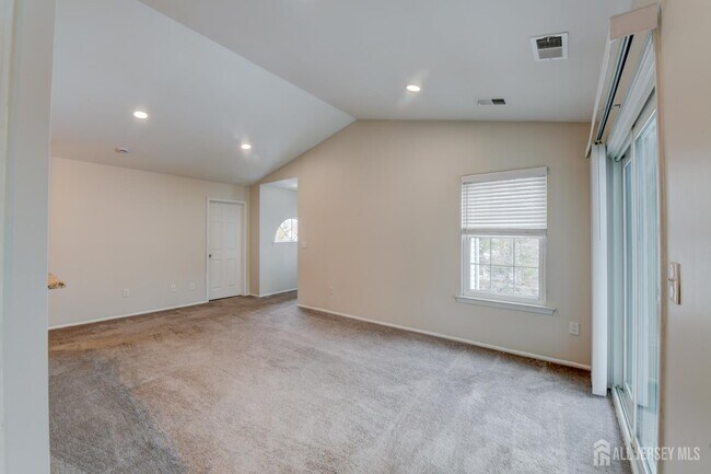 Building Photo - 58 Tanglewood Ct