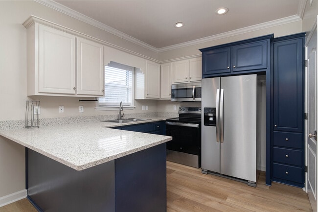 Building Photo - 2602 Harris Dr