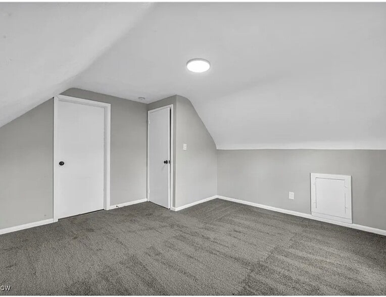 Building Photo - 3610 E 140th St