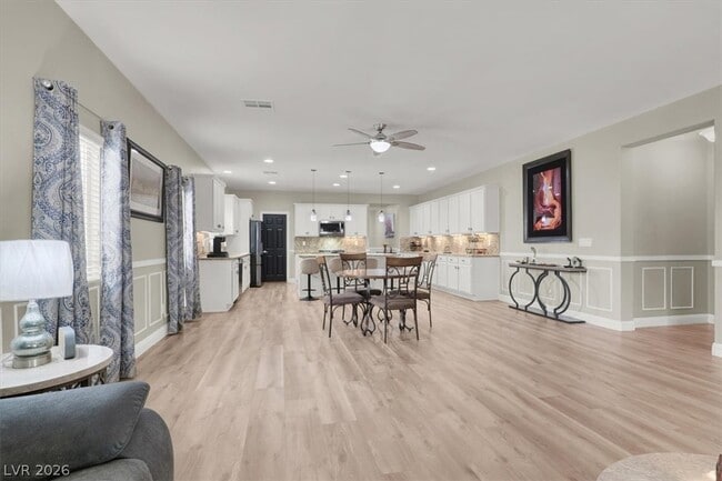 Building Photo - 1405 Fantastic Ct