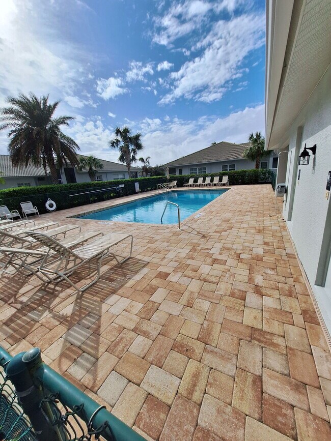 Building Photo - Lovely Villa in Gated Community in Venice