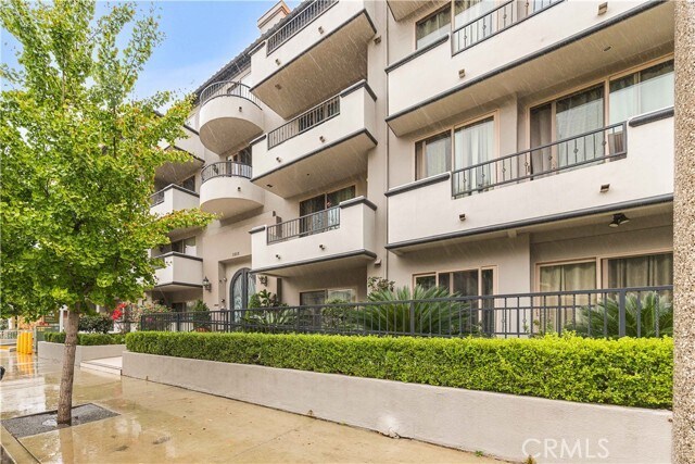 Building Photo - 11218 Camarillo St