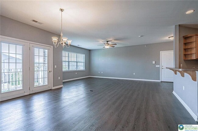 Building Photo - 6885 Pioneer Dr