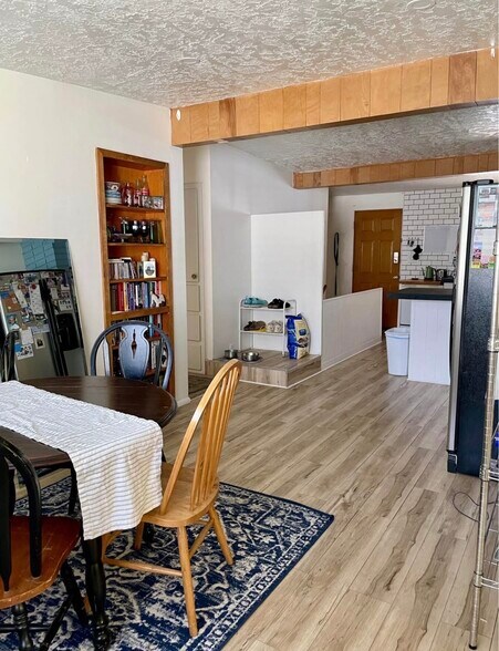 Building Photo - 165 S 600 W