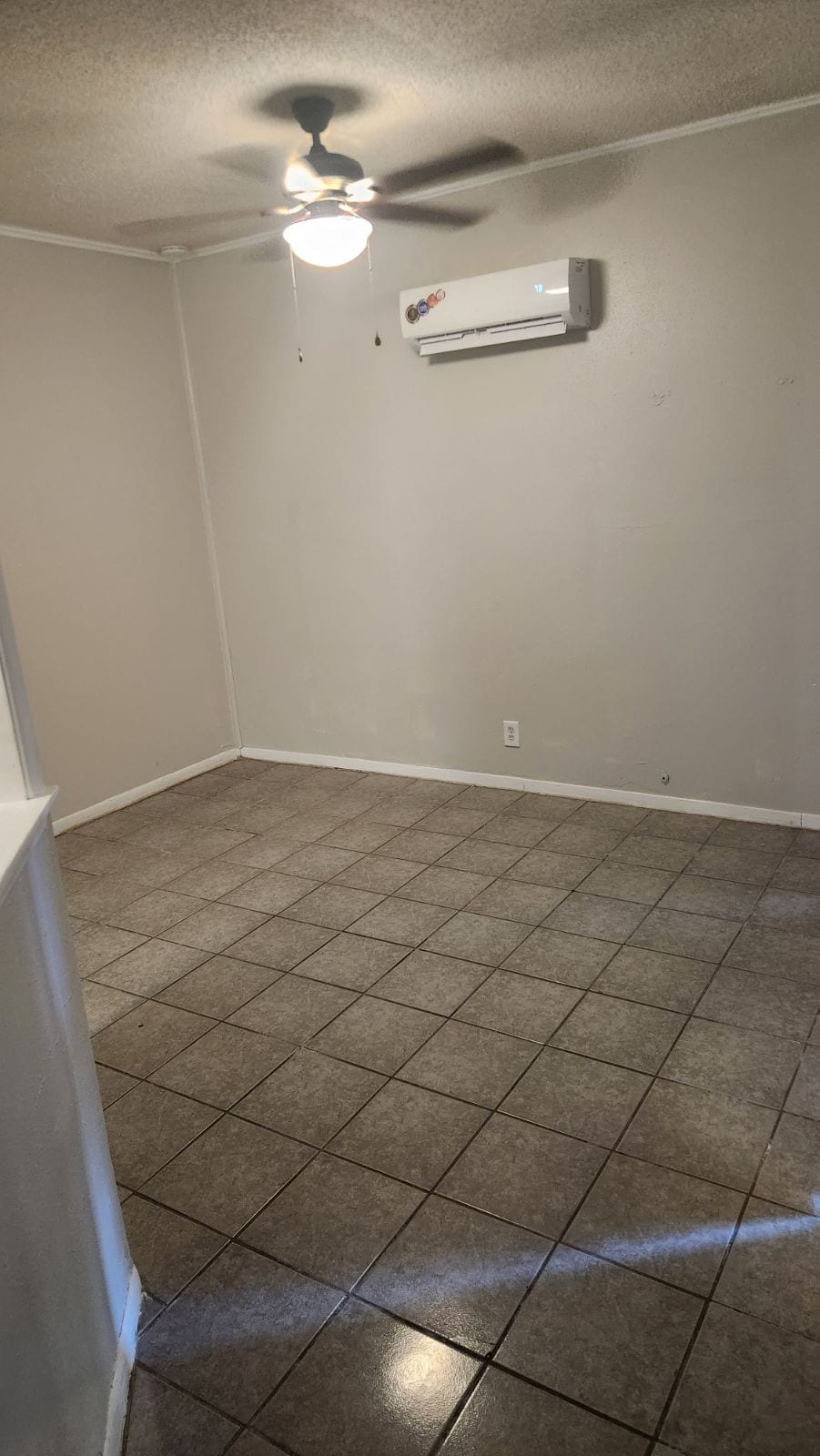 Dining room - 6824 Oldham