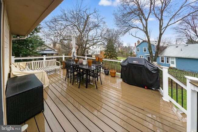 Building Photo - 1726 Glastonberry Rd