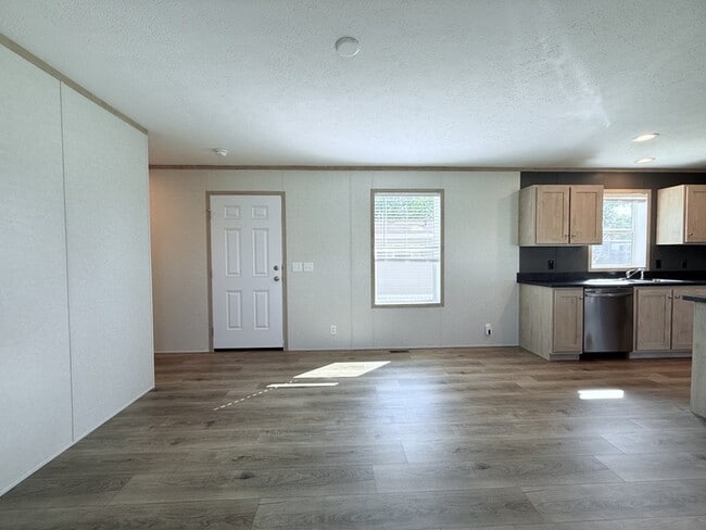 Building Photo - 52963 N Yorktown Ct