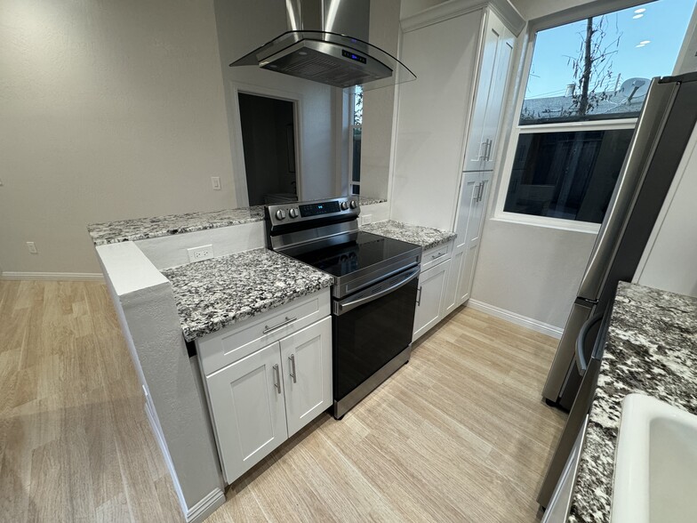 Building Photo - 1143 Madera Ct