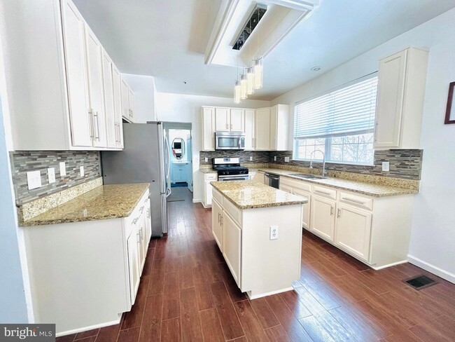 Building Photo - 11601 Gunpowder Dr