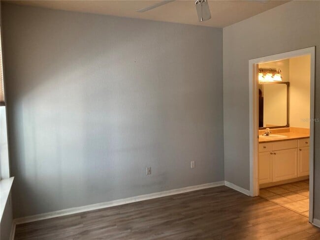 Building Photo - 5541 Rosehill Rd