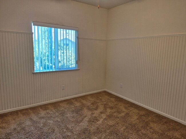 Building Photo - Beautiful 4 bedroom 3.5 bath in Natomas Park