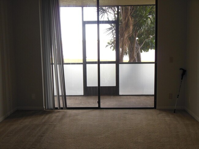 Building Photo - 734 Executive Center Dr