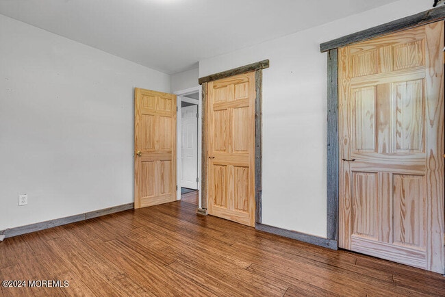 Building Photo - 105 Longfellow Ave