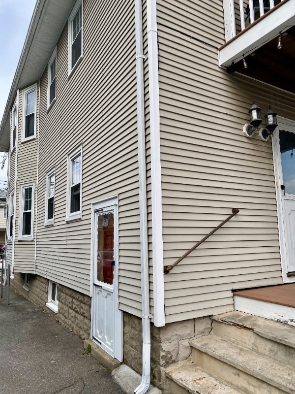 Building Photo - 14 Winter St