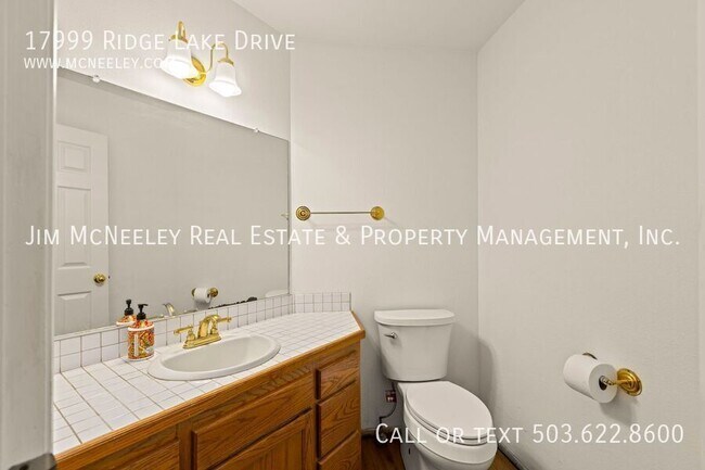Building Photo - 17999 Ridge Lake Dr