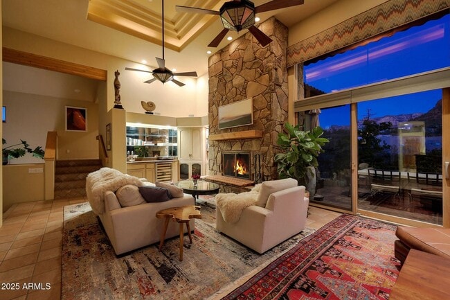 Building Photo - FULLY FURNISHED SEDONA DREAM HOME AWAITS