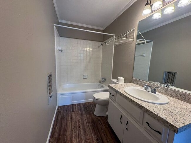 Building Photo - Tour Today! Studio Apartment in East Tyler! 1/2 Off First Full Months Rent!