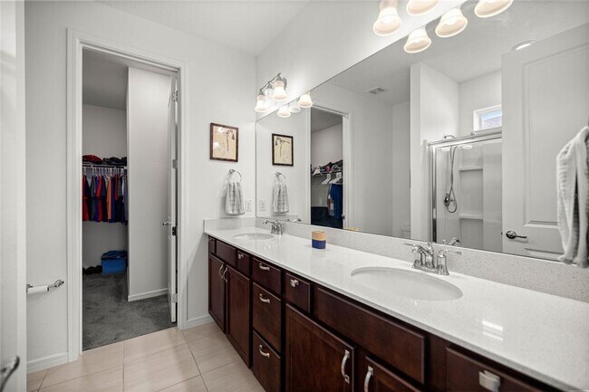 Building Photo - 9412 SW 53rd Pl