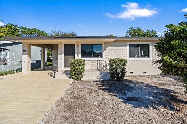 Building Photo - 811 NW 115th St