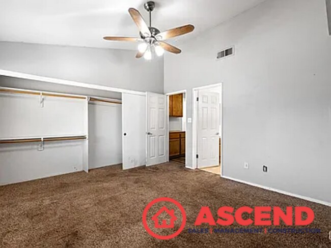 Building Photo - Lovely Home In Southwest Bakersfield!
