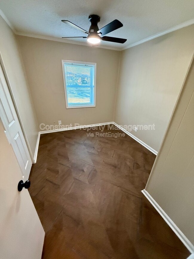 Building Photo - 2516 Medford Pl