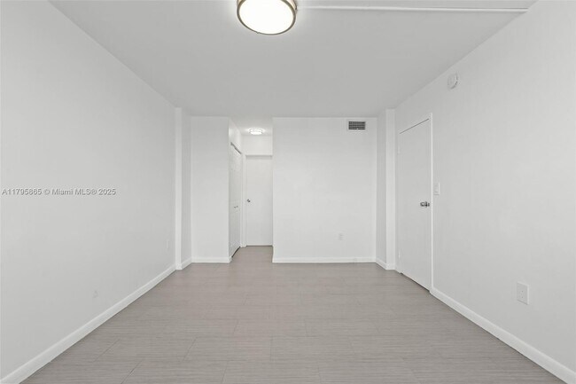 Building Photo - 14170 SW 84th St