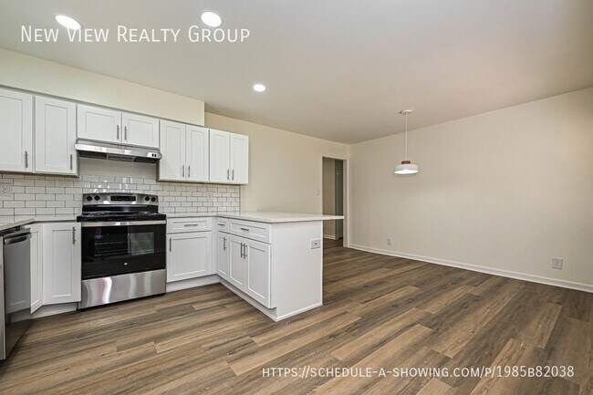 Building Photo - 5121 Farm Pond Ln