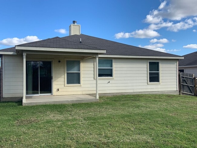 Building Photo - 3001 John Porter Dr
