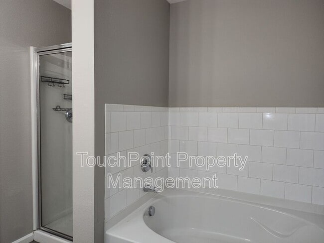 Building Photo - 467 Doughton Ln