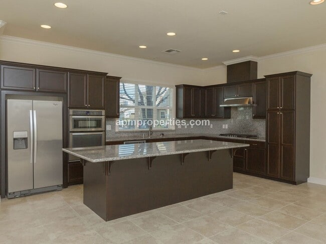 Building Photo - Desirable 4 Bedrooms + Bonus, 4.5 Baths, Gale Ranch in San Ramon!