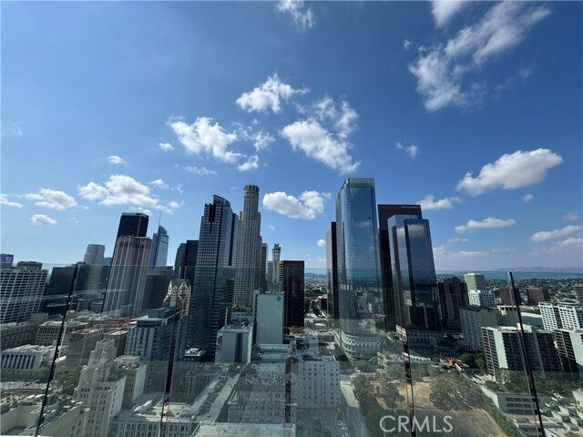 Building Photo - 400 S Broadway