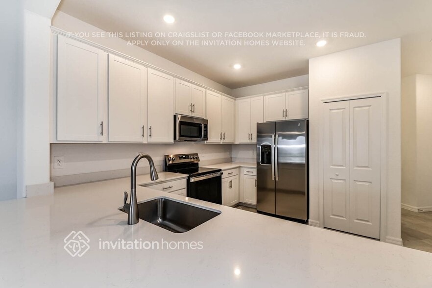 Building Photo - 2235 Dragonfruit Wy