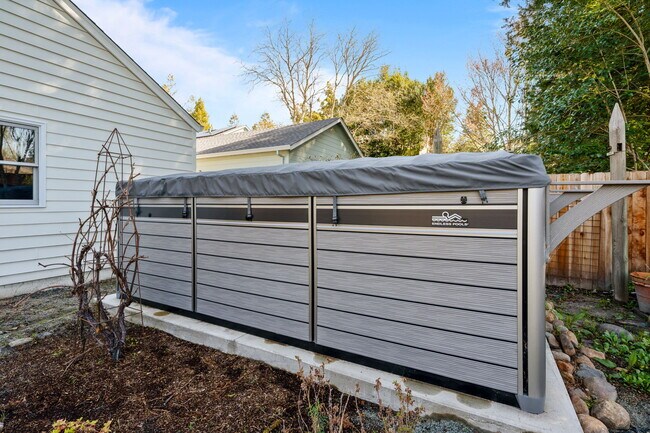 Building Photo - 8161 Ragle Pl