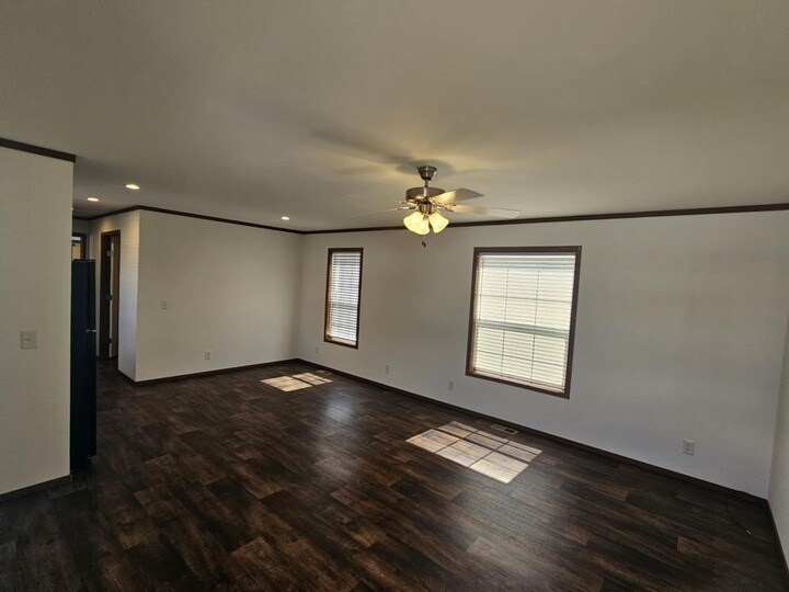 Building Photo - 76 Meggan Dr