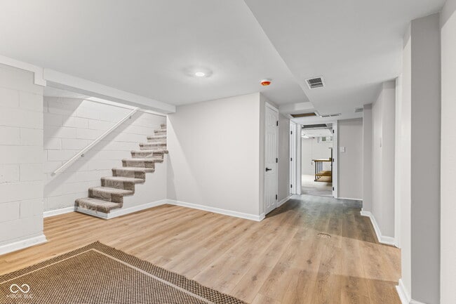 Building Photo - 111 W Southern Ave