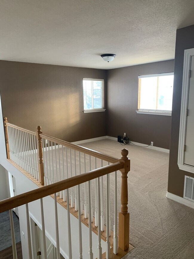 Building Photo - 7117 Heatherwood Dr