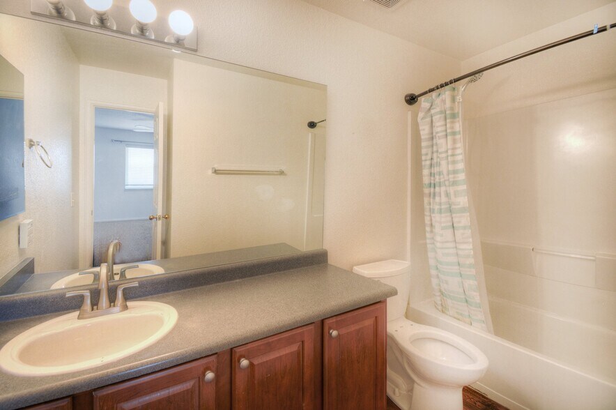 Building Photo - 5339 Arroyo St