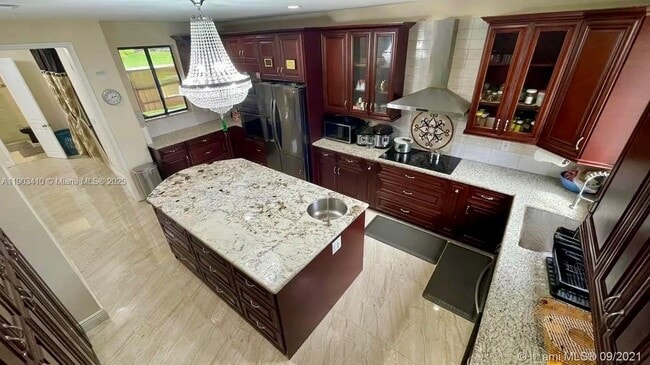 Building Photo - 3301 SW 139th Ave